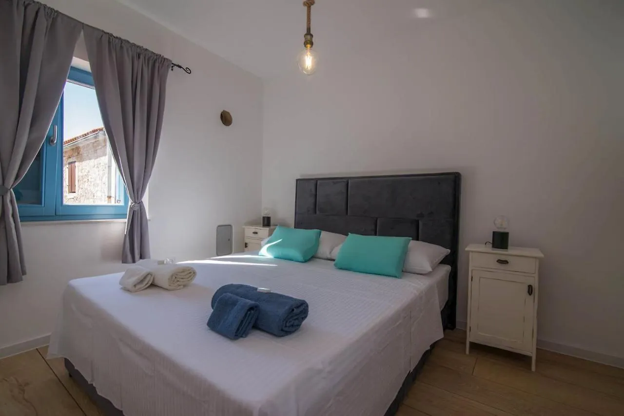 شقة Pinea Veli Lošinj 0*,